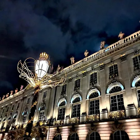 Proche Centre, Des Thermes Et Du Campus Artem, Calme Et Climatise Avec Parking Gratuit Apartment